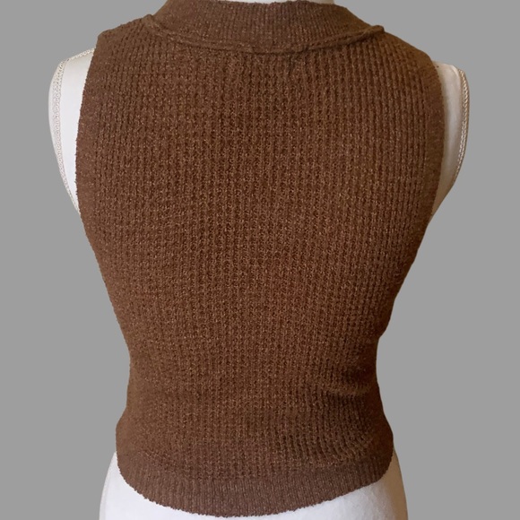 Jolie & Joy Brown Button Sweater Vest - Picture 7 of 11